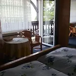 بيت ضيافة Gaestehaus-weingut Michael Scholer Schleich