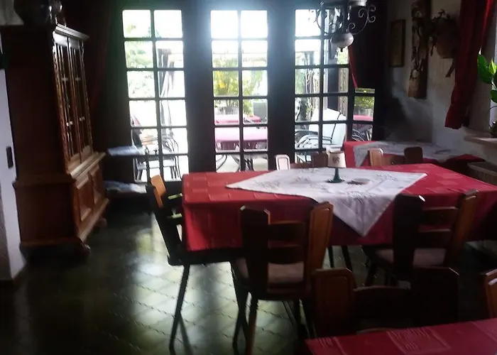 Gasthof Gästehaus-weingut Michael Scholer Schleich